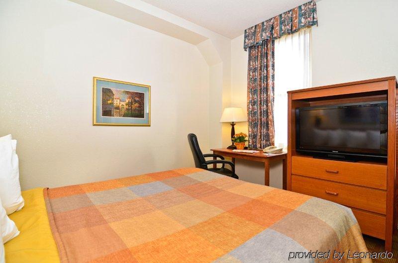 Hotel Fairfield & By Marriott Downtown 3*